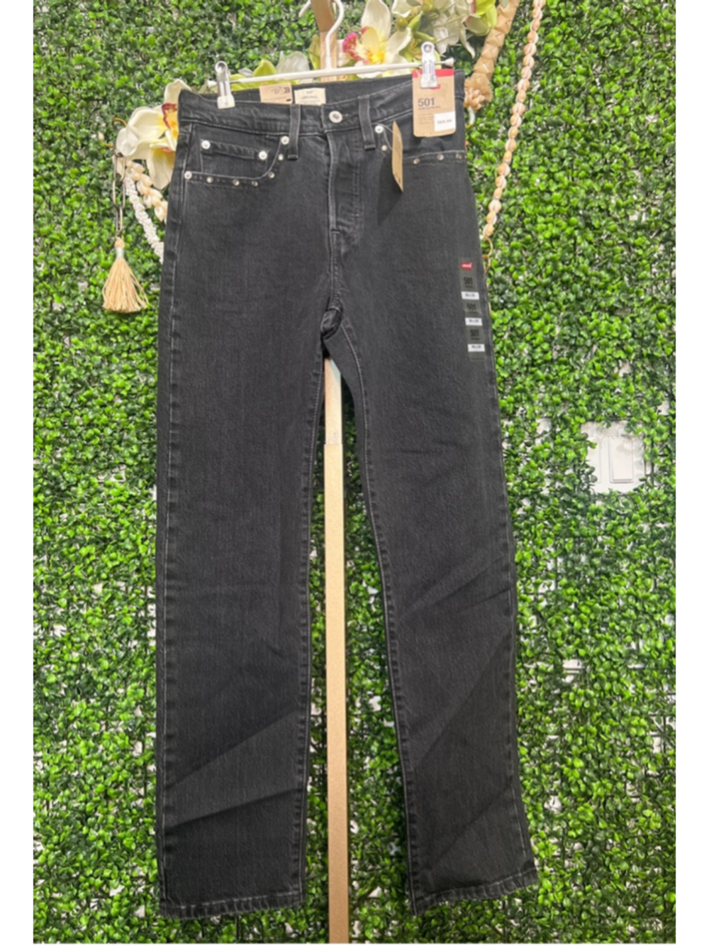 Women's Levi's Black 501 Original Straight Leg La La Jeans Size 26 Studded - Picture 4 of 12